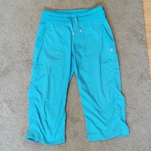 Lululemon studio crops